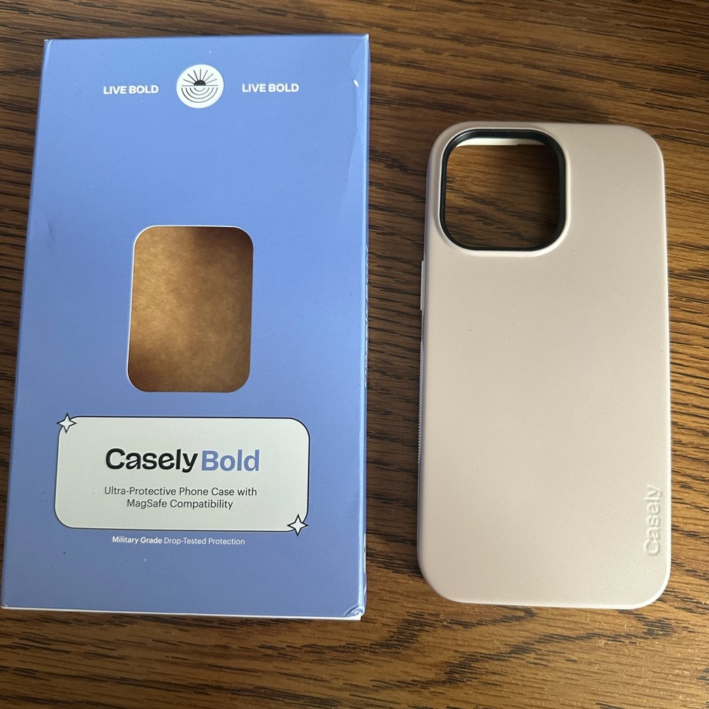 Bold Cream Phone Case with MagSafe Compatibility iPhone 15 pro max